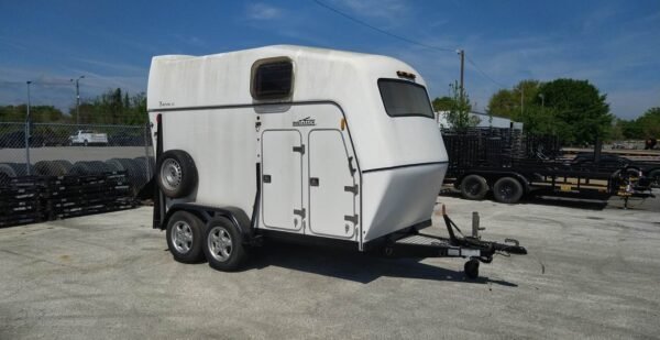 329668366_529599872644863_41078085035049217_n-600x309-1.jpg Horse Hauling Tandem Axle Trailer (Used) - Image 1