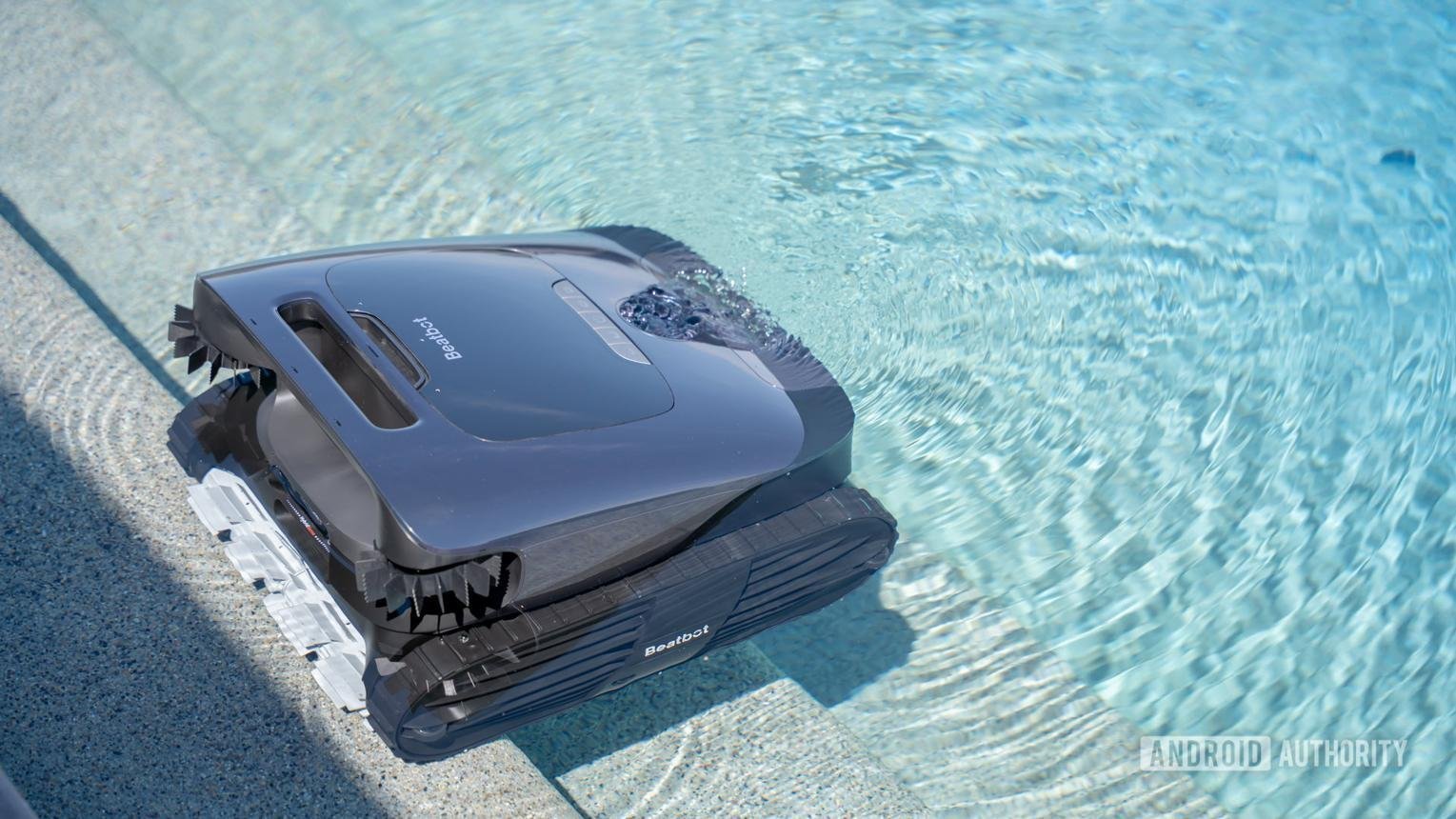 hh-2.jpg Beatbot Robot piscine AquaSense 2 Ultra - Image 1