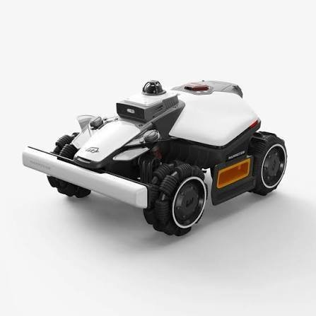images-2026-06-16T180350.156.jpg MAMMOTION LUBA mini 2 AWD Robot Lawn Mower 1500 - Image 1