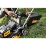 DeWalt dcmwsp256u2 2X20V MAX XR Cordless RWD Self Propelled Mower Kit - Image 3