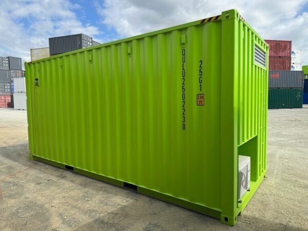 premiershippingcontainers_1699574602_3232588459620579749_4553681639-1-600x450-1-1.jpg 20Ft Custom-Designed Containers for Pet Transit with AC - Image 1